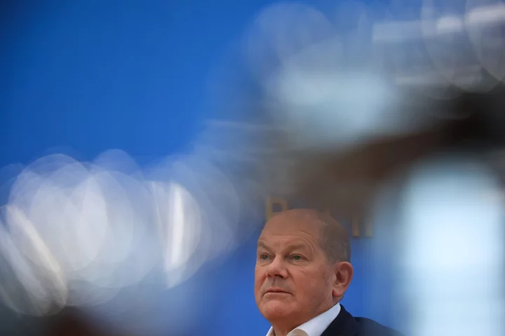 Scholz’s Dream of Climate Revolution to Revive Germany Is Dying