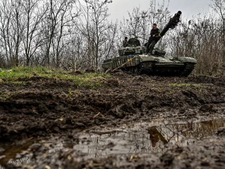 Russian forces lash out indiscriminately as Ukraine increases military pressure on frontline towns