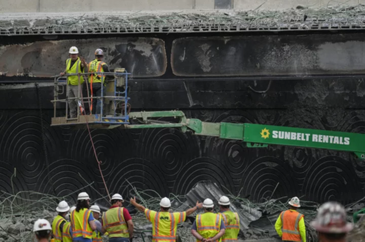 Pennsylvania using tons of recycled glass nuggets to rebuild collapsed Interstate 95