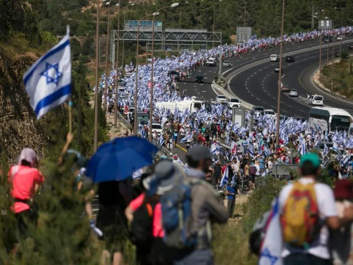 Israelis rally ahead of critical vote to weaken power of courts