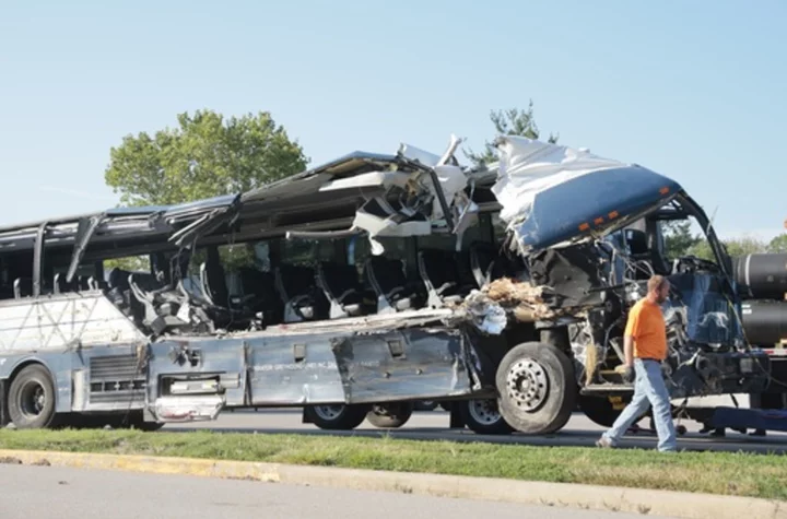 3 dead, 14 hurt after Greyhound bus strikes semis in Illinois; NTSB investigating