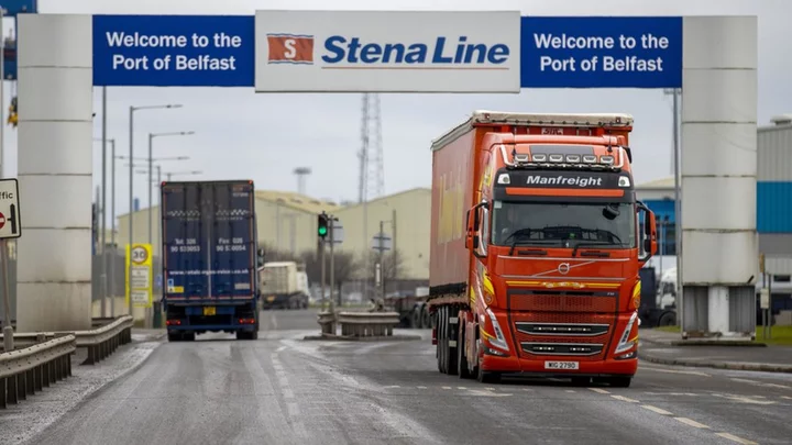 Brexit: New system begins for moving goods from GB to NI