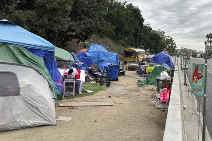 Los Angeles police searching for suspect in three fatal shootings of homeless people