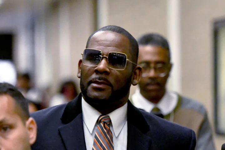 Minnesota prosecutors drop state sex charges against R&B singer R. Kelly, citing federal convictions