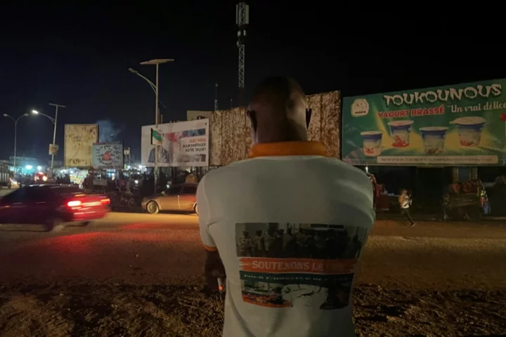 Coup sanctions plunge Niamey into the dark