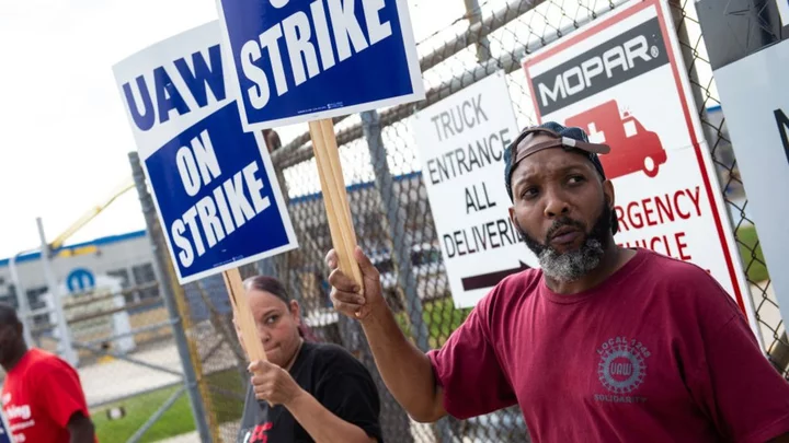 Joe Biden to join UAW workers on picket line in a US first