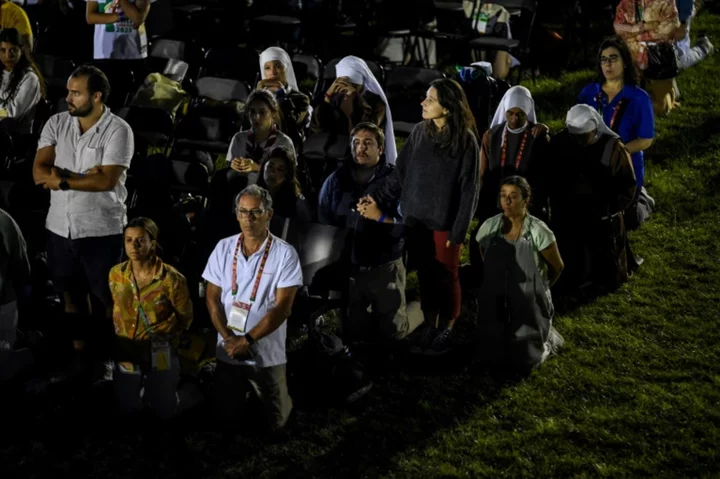 Pope winds up Portugal visit with big outdoor Mass