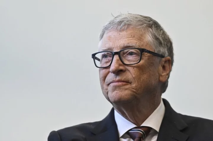 Bill Gates visits China as leaders try to revive foreign business interest