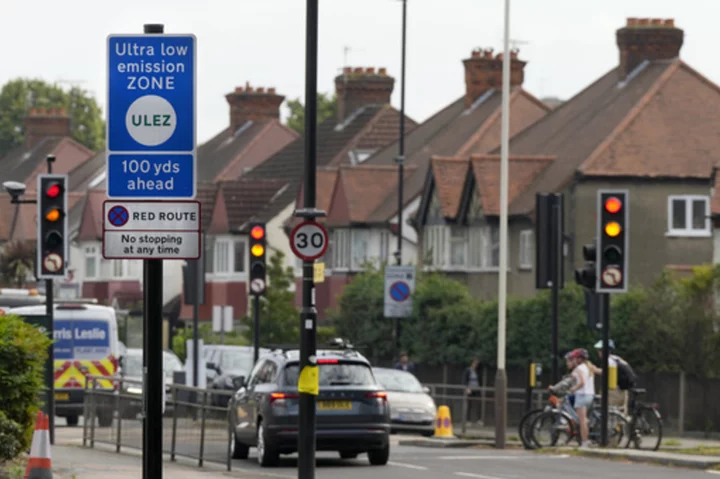 London’s plan to charge drivers of polluting cars sparks protests and stirs political passions