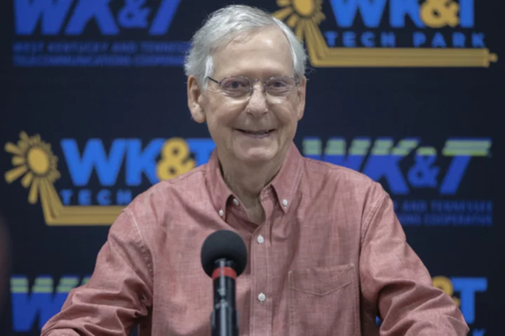 McConnell is warmly embraced by Kentucky Republicans amid questions about his health