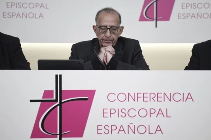 Spain's bishops apologize for sex abuses but dispute the estimated number of victims in report