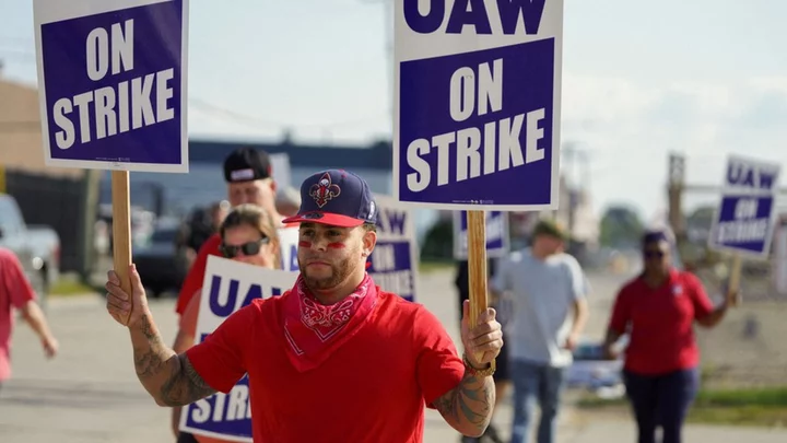 Car workers strike not expanded as concession made