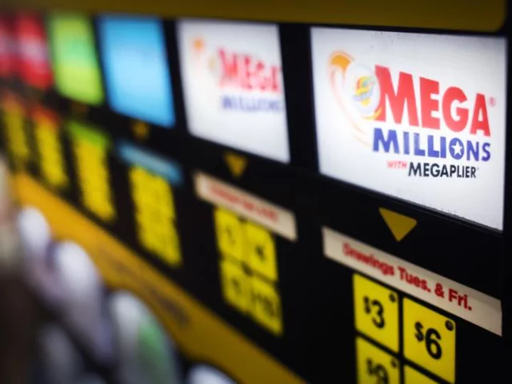 Mega Millions jackpot soars to $910 million after no grand prize winners Tuesday