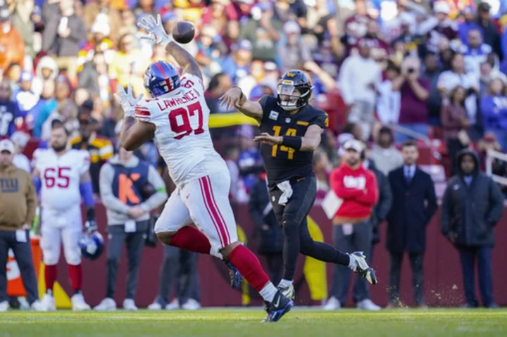 Giants defensive tackle Dexter Lawrence inactive against Patriots with hamstring injury