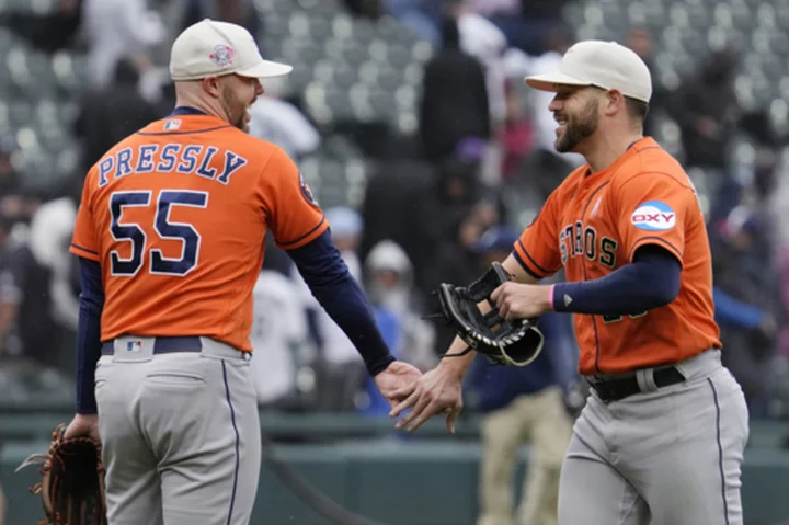 Diaz homers, Astros hold off White Sox 4-3