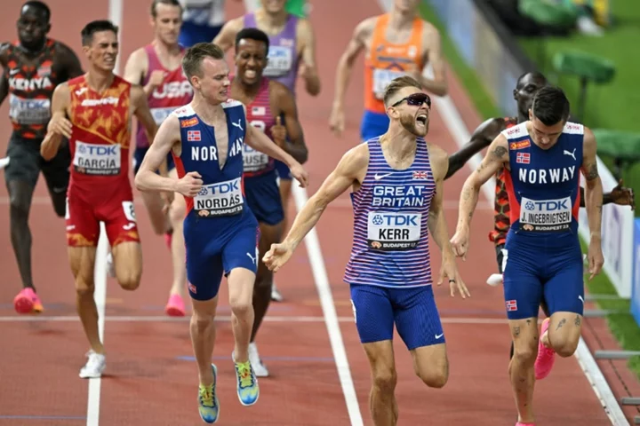 Deja vu for Ingebrigtsen as Kerr takes world 1500m gold