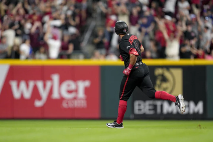 Encarnacion-Strand homers in 9th as Cincinnati Reds beat Toronto Blue Jays 1-0