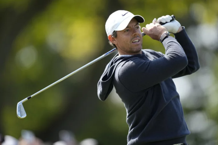 Rory McIlroy's 36-foot, par-saving putt triggers 1st-round turnaround at Oak Hill