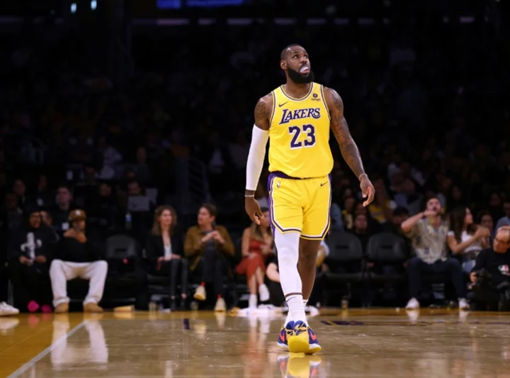 LeBron eyes return to summit as 21st NBA season beckons