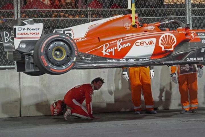 Manhole cover on Las Vegas Grand Prix course halts first practice of the weekend