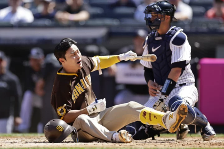 Rizzo delivers go-ahead hit, injures neck as Yanks chase Darvish early in 10-7 win over Padres