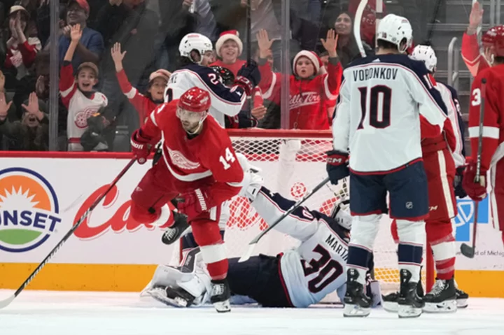 Fabbri scores twice as Red Wings hold off Blue Jackets 5-4