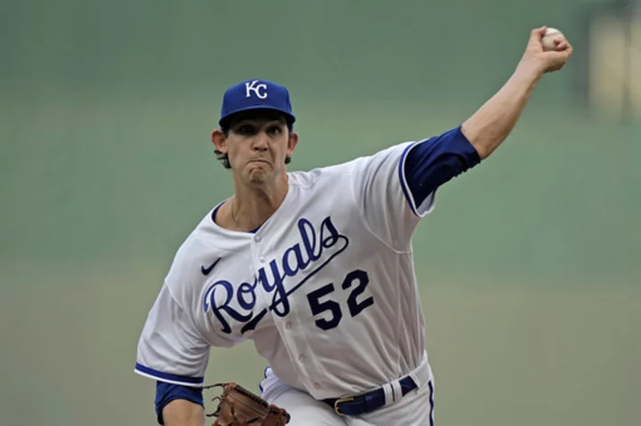 Royals place left-hander Daniel Lynch on injured list with shoulder strain