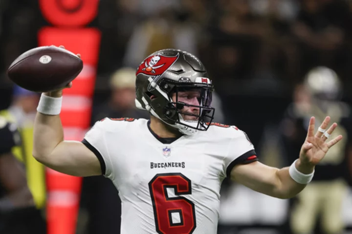 Baker Mayfield has 3 TD passes, ailing Derek Carr ineffective as Buccaneers top Saints 26-9