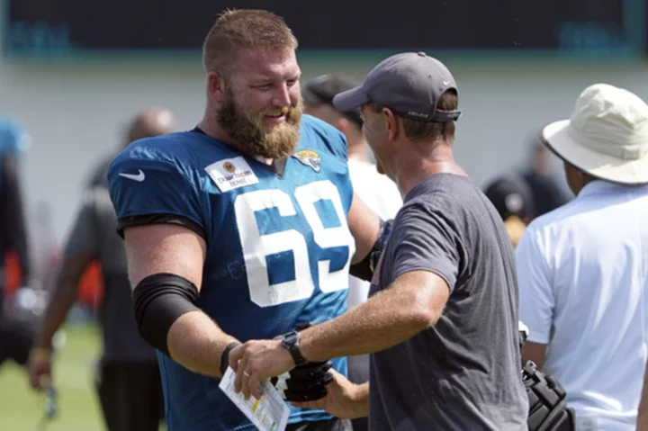 Jaguars OL Tyler Shatley returns to practice days after dealing with an irregular heartbeat