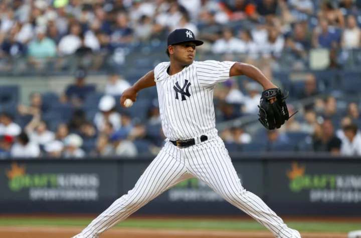 Errant throw landed Yankees cameraman on IL with nasty injury