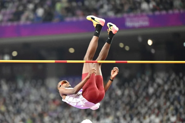 Chopra goes big for gold as Barshim leaps to Asian Games record