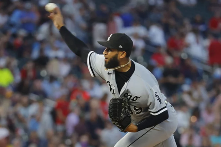 Yankees get relievers Keynan Middleton from White Sox, Spencer Howard from Rangers