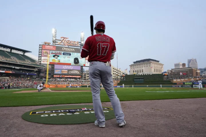 Shohei Ohtani scores 2 runs, Angels beat Tigers 7-6 in 10th after blowing lead in 9th