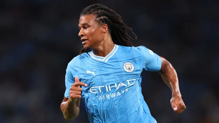 Nathan Ake signs new Man City contract