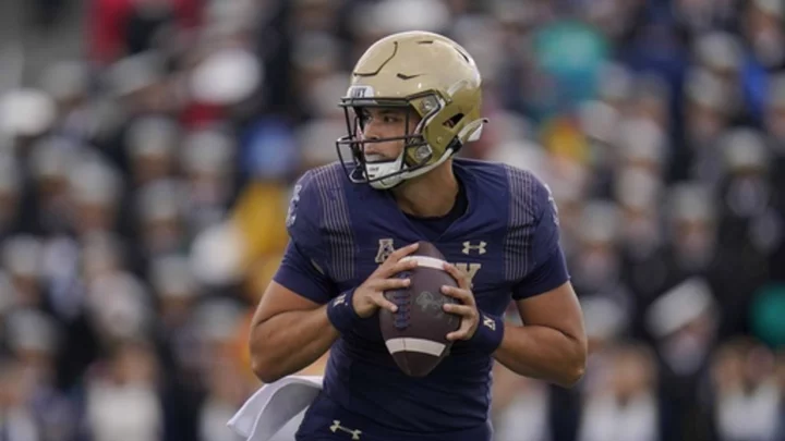 Hartman's impressive debut has No. 13 Notre Dame thinking big after win over Navy