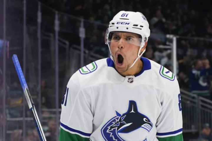 Canucks continue to find success in Seattle as Vancouver runs away with a 5-1 win over Kraken