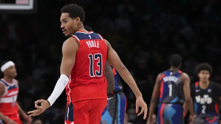 Jordan Poole Was Completely Checked Out During Wizards Timeout