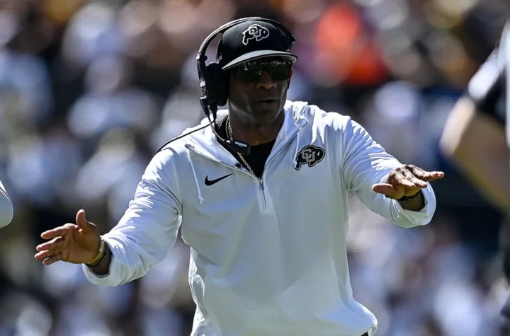 Deion Sanders gifts Colorado players sunglasses after Jay Norvell’s fired shot