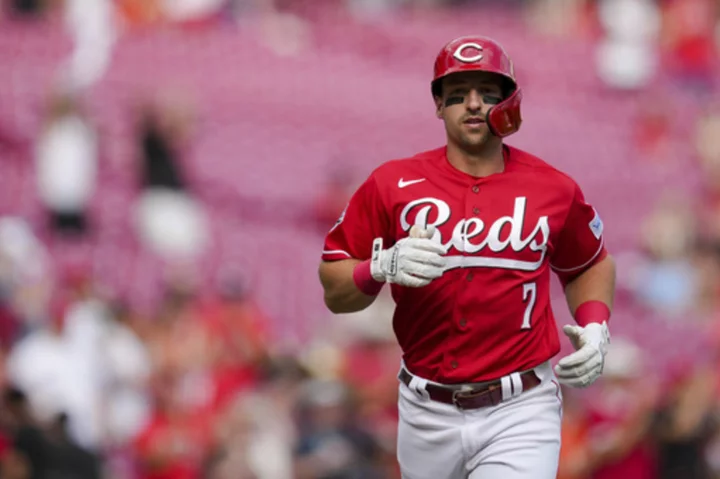 Steer's 3-run homer helps wild-card chasing Reds beat first-place Mariners 6-3