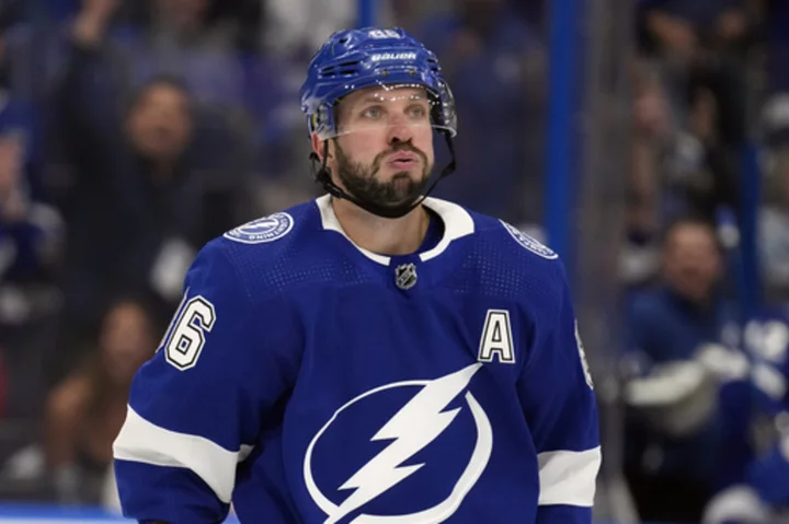 Nikita Kucherov scores twice, Lightning beat Canucks 4-3 to end 3-game winless streak