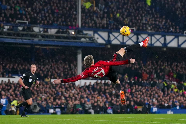 Stunning Alejandro Garnacho goal inspires Manchester United to win over Everton