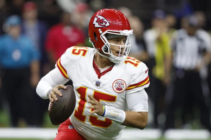 Pro Picks: Mahomes, Chiefs up for a tough task vs. Lions