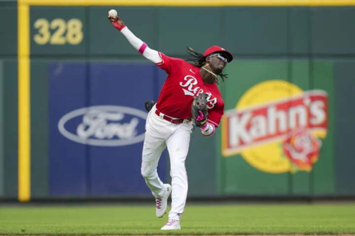 Adon retires first 17 batters as the Nationals send the sloppy Reds to their 5th straight loss, 7-3