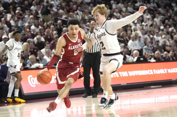 Alabama point guard Jahvon Quinerly announces plans to transfer from turmoil-filled program