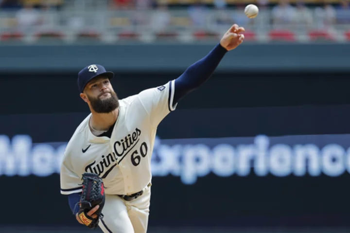 Dallas Keuchel's perfect game bid for Twins ended by Pirates' Bryan Reynolds in 7th inning