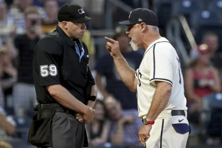 Pirates manager Derek Shelton ejected along with 2 coaches for arguing strike zone vs Reds