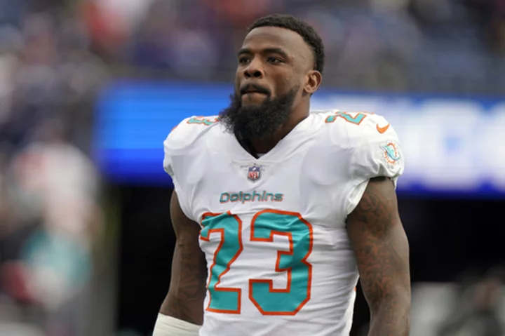 Dolphins activate RB Jeff Wilson Jr. ahead of Sunday night matchup with Eagles