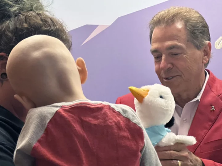 Alabama's Nick Saban visits kids with cancer, next up a lobbying trip to Washington