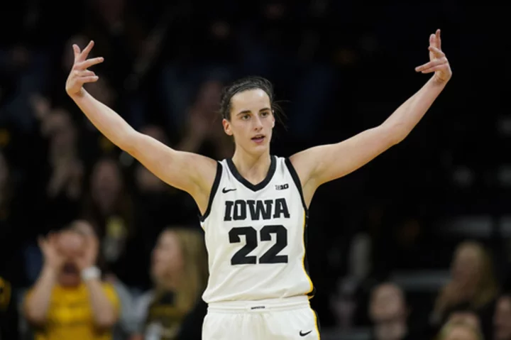 Clark scores 29, No. 5 Iowa rolls past Purdue Fort Wayne 98-59 in Gulf Coast tourney opener