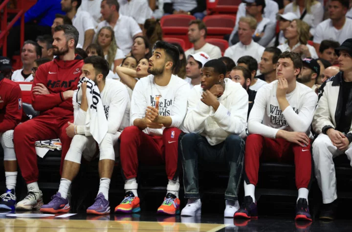 Heat fans at wedding hilariously didn’t realize they lost Game 6 (Video)